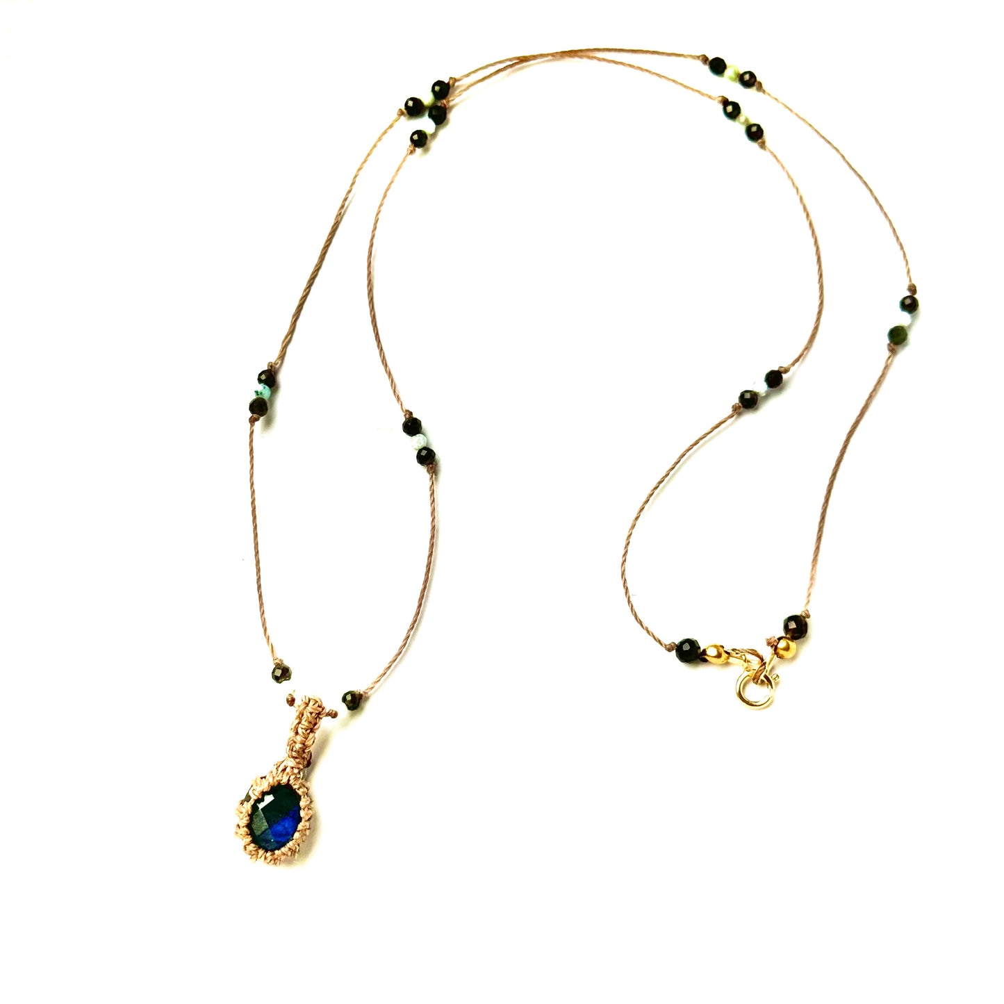 Baby Totem le Bouclier d'Ariane | Labradorite Bleue