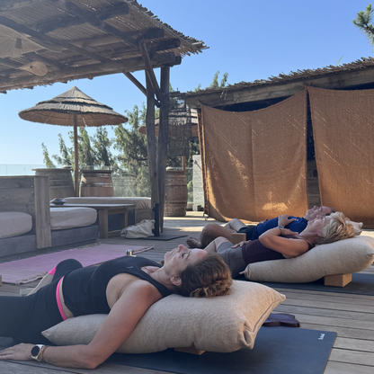 Cours Yoga | LE TIKI San Ciprianu